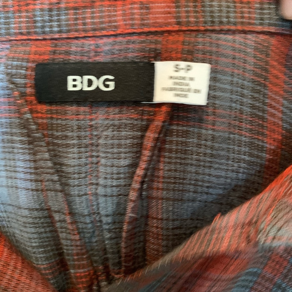 Button down - Picture 5 of 5